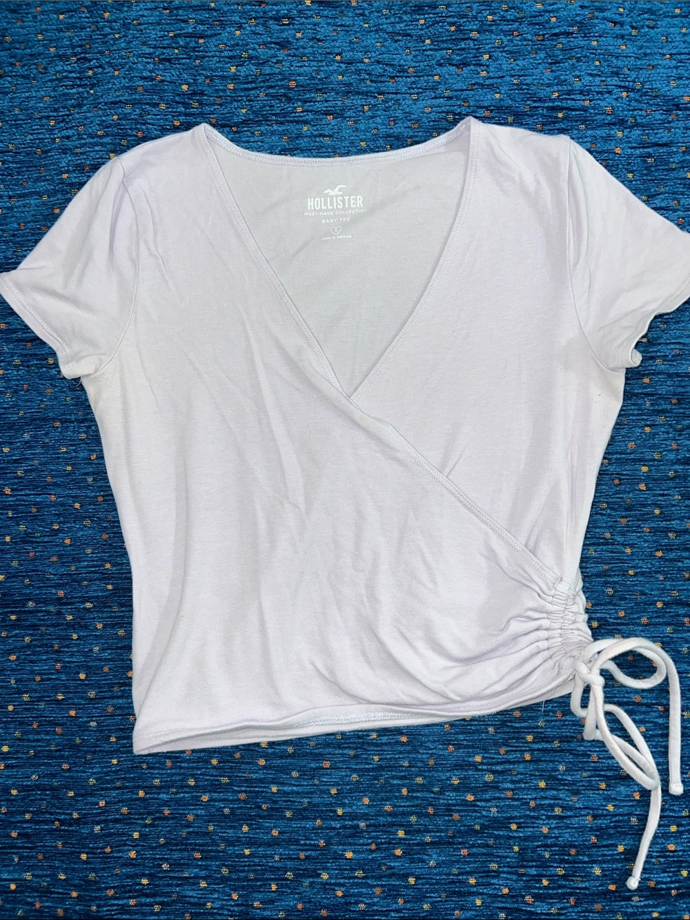 Hollister lavender Wrap-Front Short Sleeve Crop Top size small